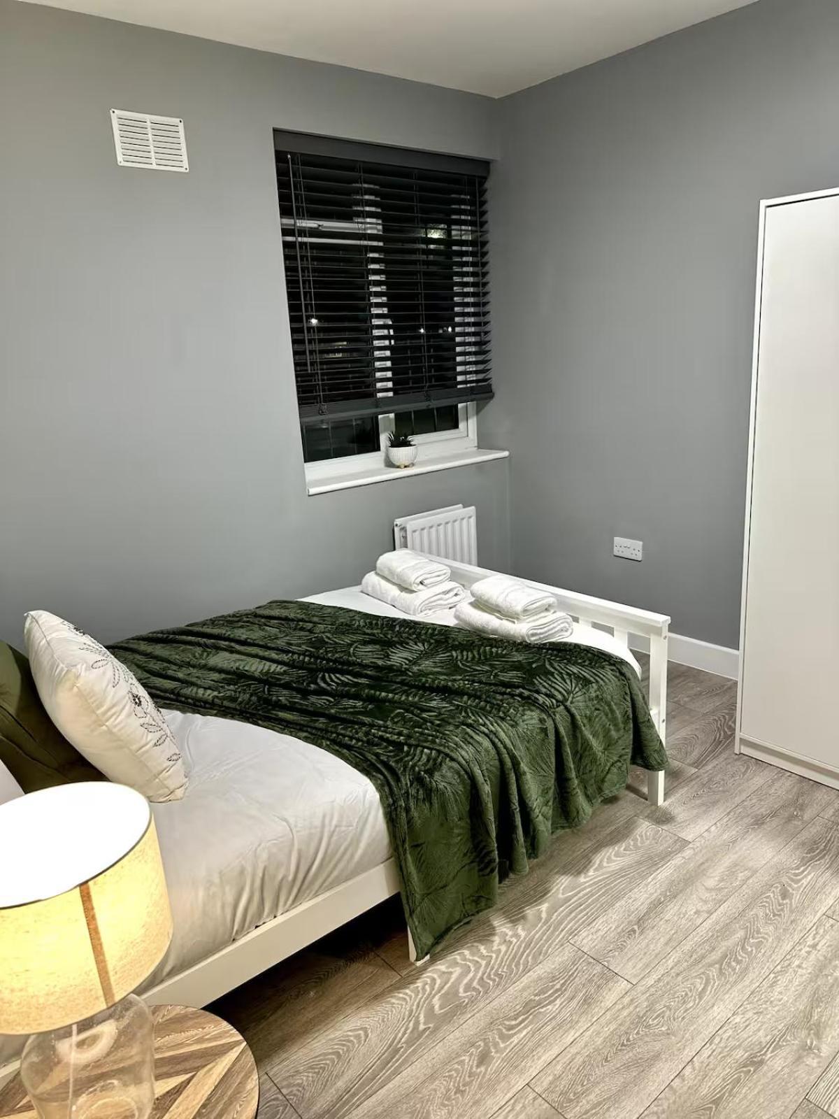 Cosy Ensuite Double Room, Near Heathrow Airport Northolt  Eksteriør billede